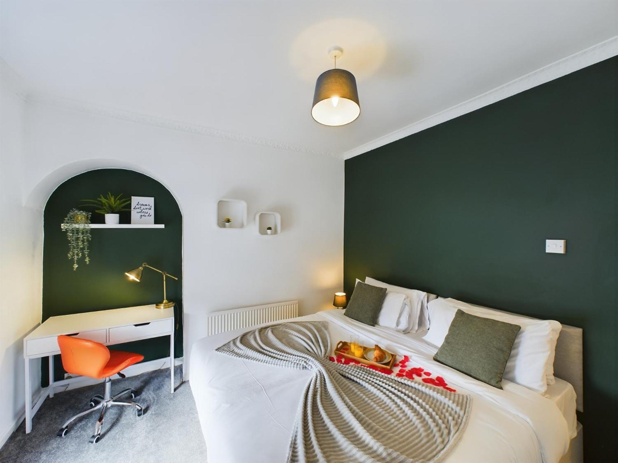 Charming Apartments - Cosy Retreat - Short Drive To City Centre - Free Parking ليفربول المظهر الخارجي الصورة