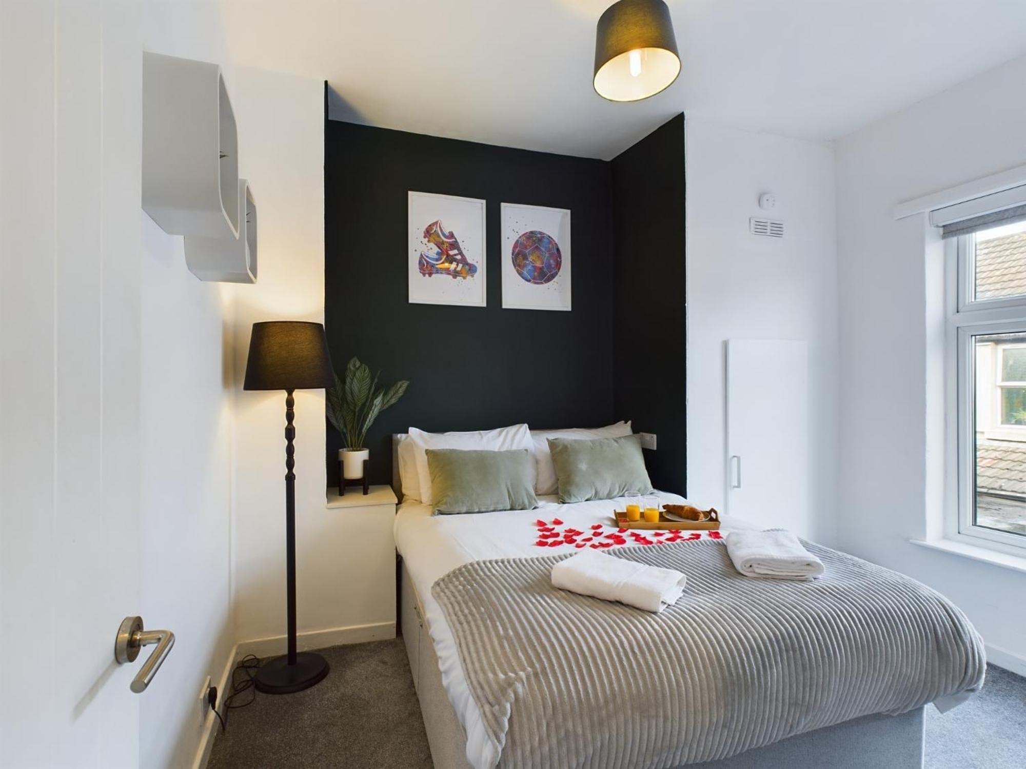 Charming Apartments - Cosy Retreat - Short Drive To City Centre - Free Parking ليفربول المظهر الخارجي الصورة